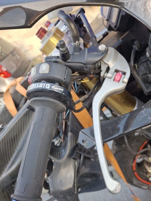 Bmw s 1000rr uszkodzony