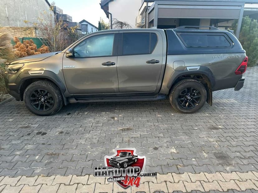 Zabudowa Paki PREMIUM HARDTOP (Szyby Przesuwne) - TOYOTA HILUX 2016+
