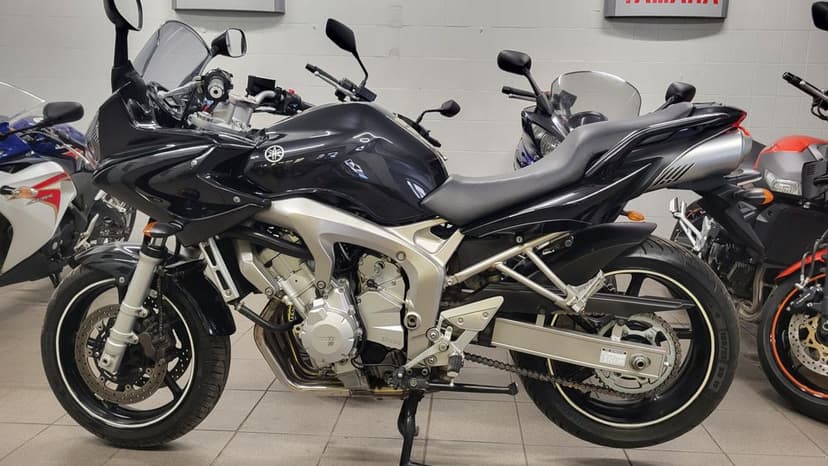 Yamaha FZ6 Fazer 2 sztuki 35kw A2 Filmik Moto-Pasja Dostawa pod dom