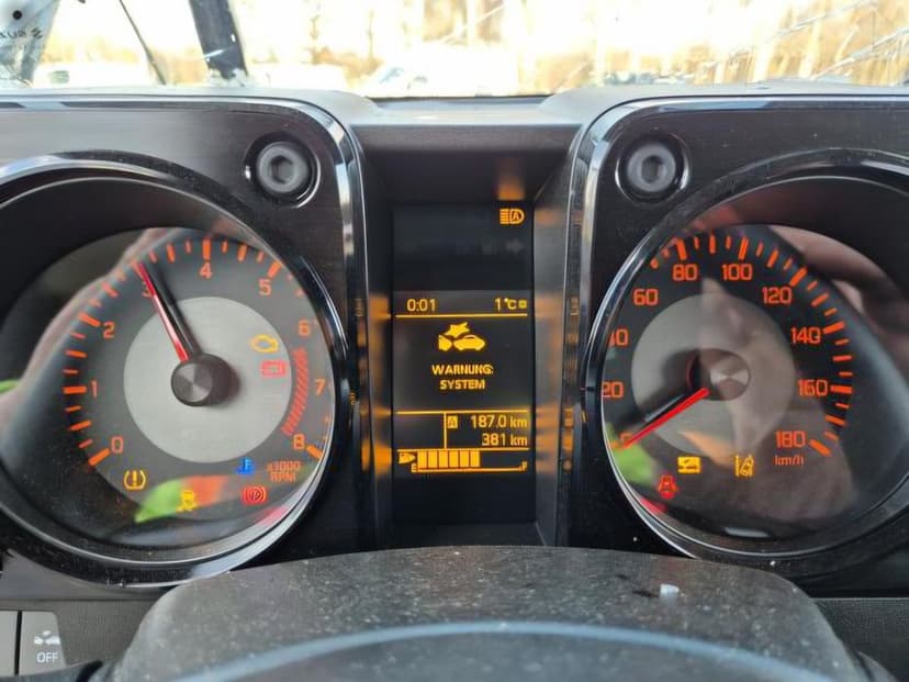 SUZUKI JIMNY 4x4 2024 r.  blokady mostów - przebieg 381 km !!