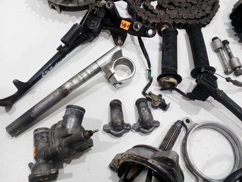 Honda CBR 1000 F stopka instalacja ośka dekiel wirnik alternatora