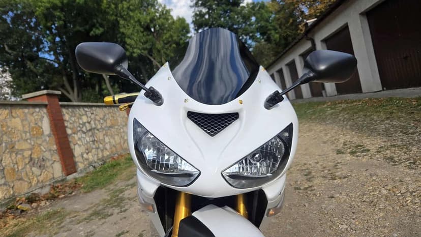 Kawasaki zx6r  2005