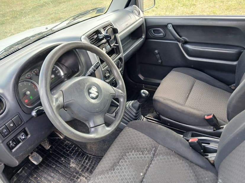 SUZUKI JIMNY  2005, benzyna, gaz, hak