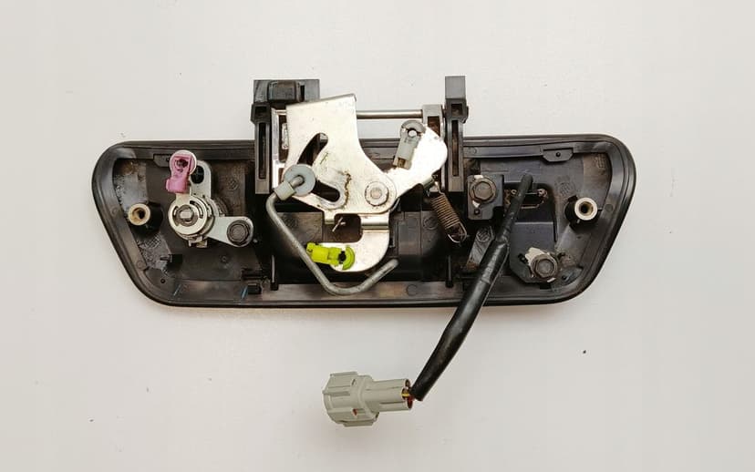 KLAMKA BURTY KLAPY BAGAŻNIKA TYŁ NISSAN NAVARA D23 NP300