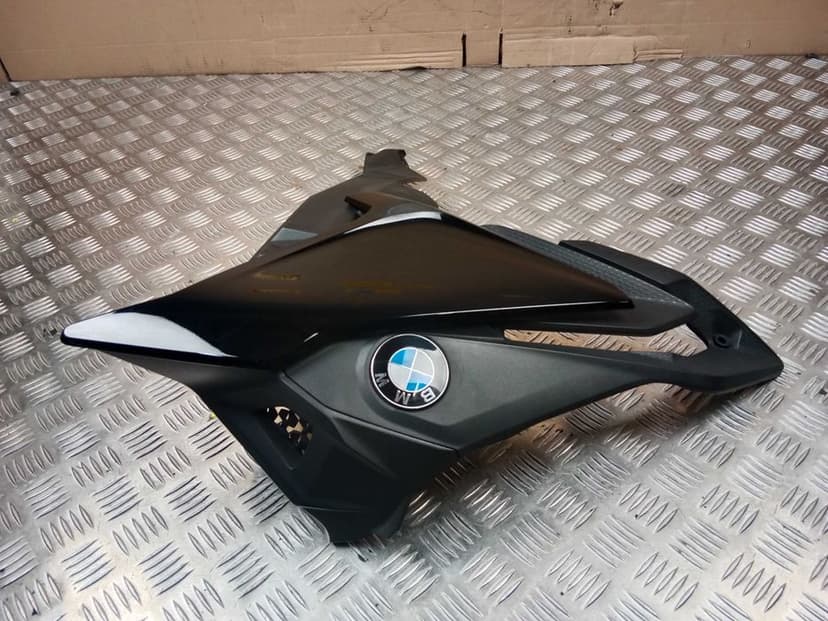 BMW S1000R Prawy Bok Boczek Prawe Wypełnienie Prawa Owiewka 17-20