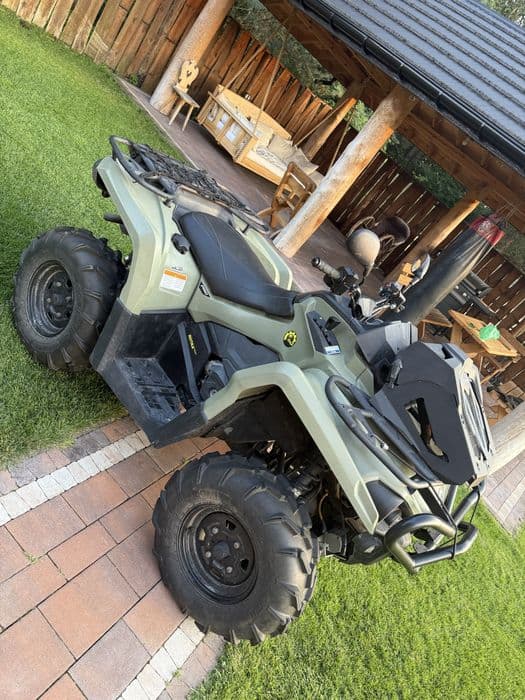Can-am Outlander PRO 650 /800  2019 r super stan Zarejestrowany