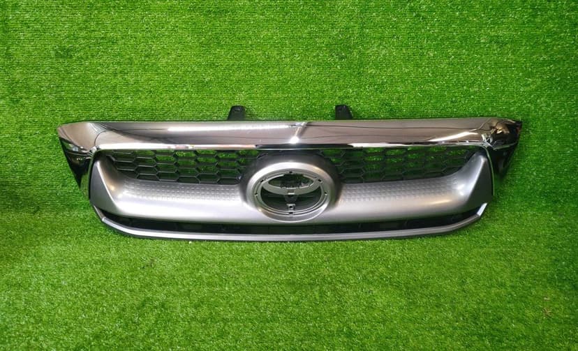 Atrapa Gril Grill Chrom Satyna Toyota Hilux 2009-