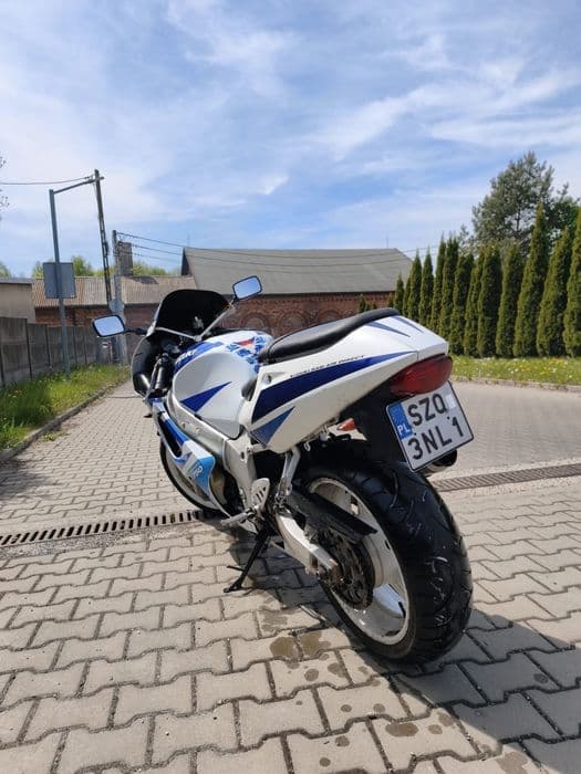 Suzuki GSX-R SRAD 600 sprawny jeżdzący/ sportowy /ścigacz