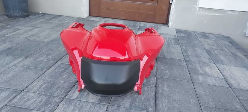 Owiewka osłona zbiornika paliwa nakładka Ducati Multistrada 950