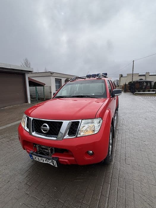 Samochód Nissan navara