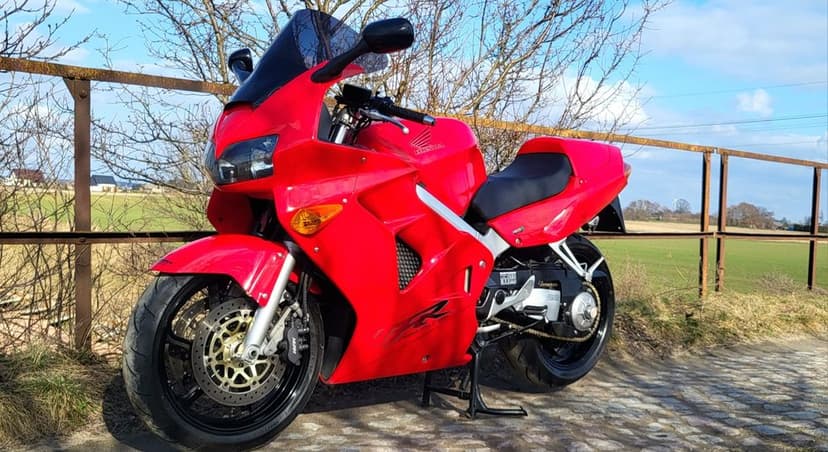 Honda VFR 800 FI ! 1998 ! Stan BDB ! Przygotowana do sezonu ! Niemcy !
