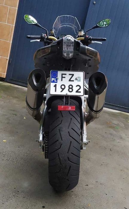 Aprilia Tuono 1000R 2011r Super Stan