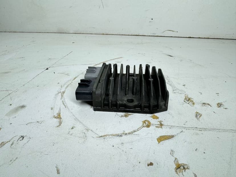 Ducati Monster 821 Regulator Napięcia 15 - 17