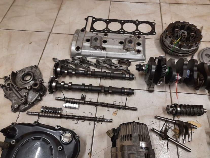 Kawasaki zx9r silnik części kapa sprzęgło wałek skrzynia alternator