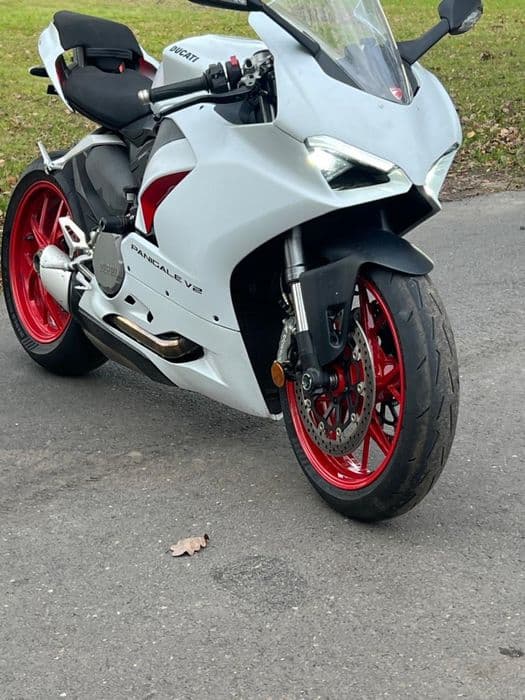 Ducati Panigale v2