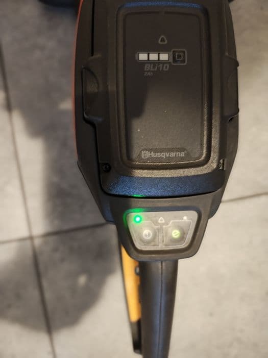 Nożyce do żywopłotu aklumatorowe Husqvarna