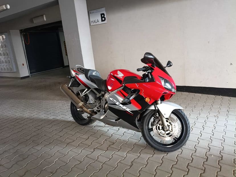 Honda CBR 600 F4i (2005) – Zadbana, Doinwestowana, Szuka Nowego Domu!