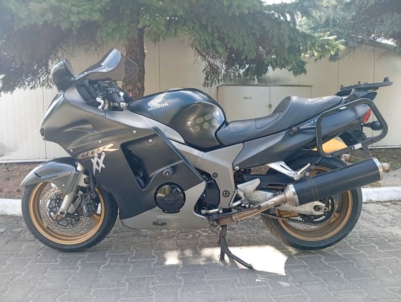 Honda CBR1100xx Blackbird  2004r.  Wtrysk  Kufry Motocyklowe