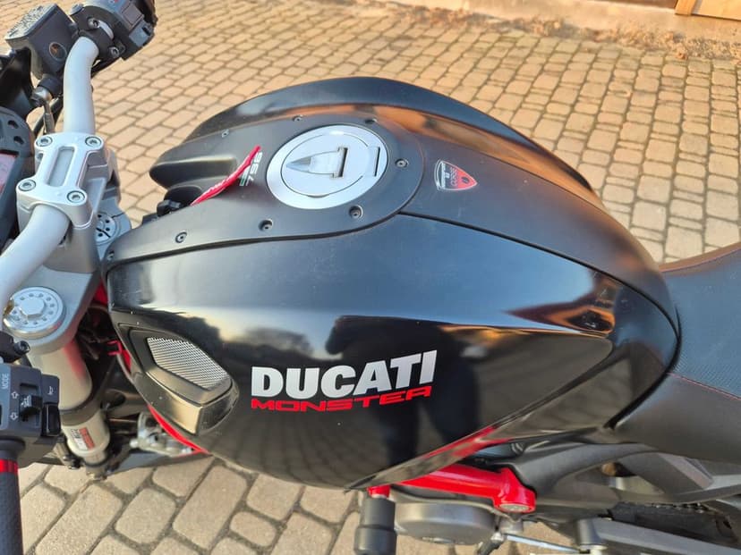 Ducati Monster 796 r. 2011, przebieg 8875