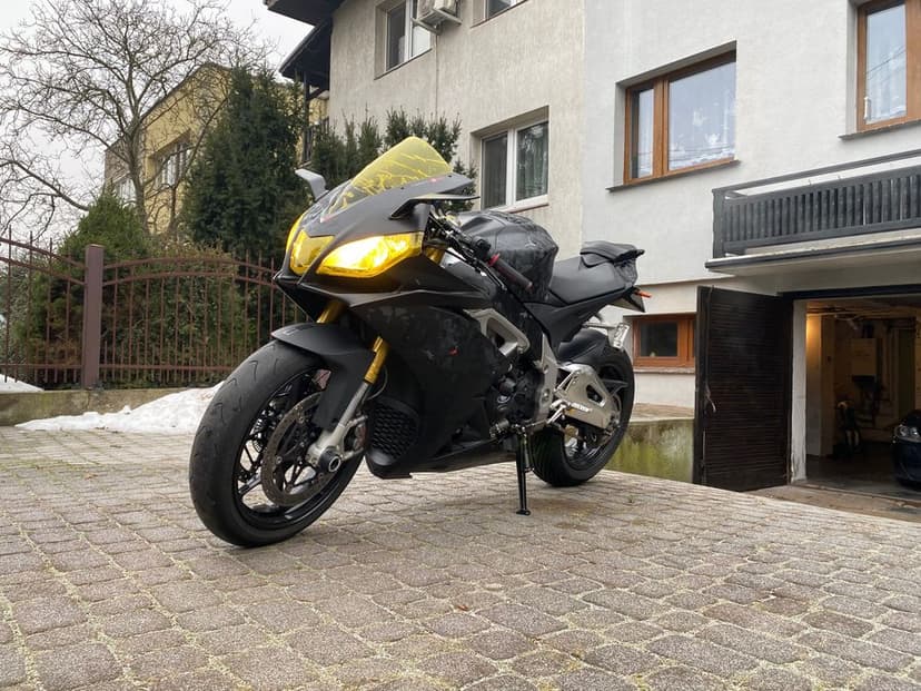 Aprilia RSV4 1000 RR