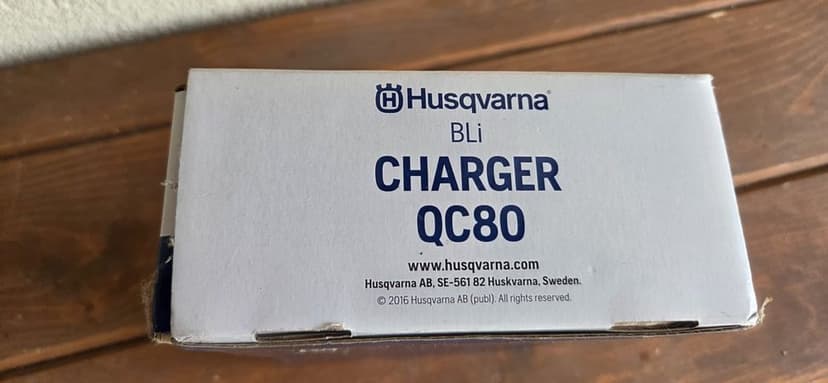 Husqvarna ładowarka QC80