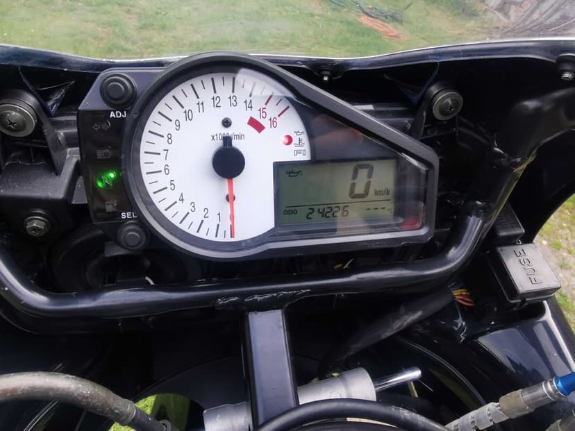 Sprzedam SUZUKI GSXR 600
