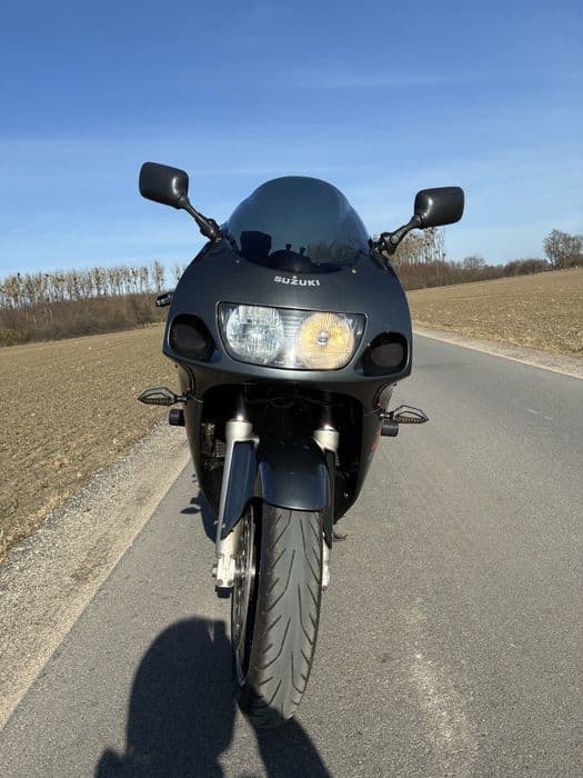 Suzuki gsxr 600 srad 2000r