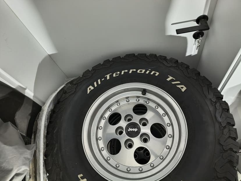 Oryginalne Felgi Usa z rantem 15 x8 Jeep Wrangler CJ YJ TJ Cherokee Xj