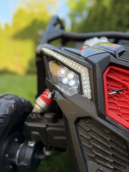 Samochód elektryczny dla dzieci - Buggy CAN-AM MAVERICK - 4x4