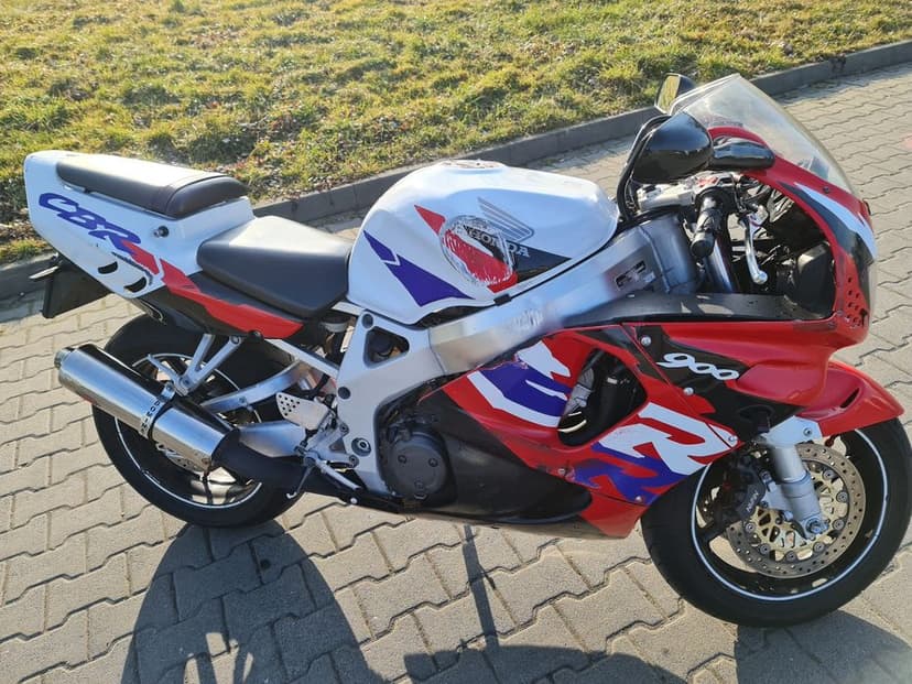 Honda CBR 900rr SC33