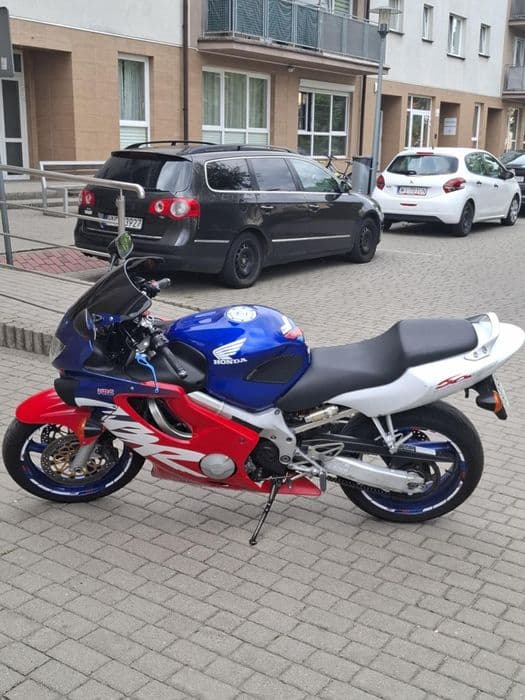 Honda CBR 600 F4 2000 r stan bardzo dobry