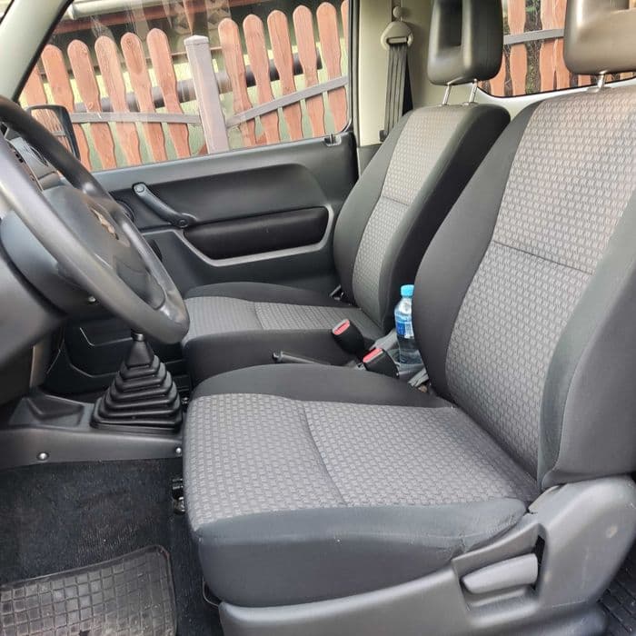 Suzuki Jimny pierwsza rejestracja 2012 z gazem.