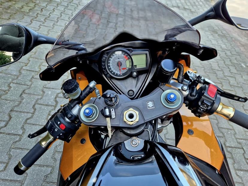 Suzuki gsxr 1000 k8 Piękny