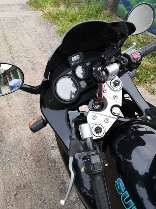 SUZUKI GSX750F prawie oryginał