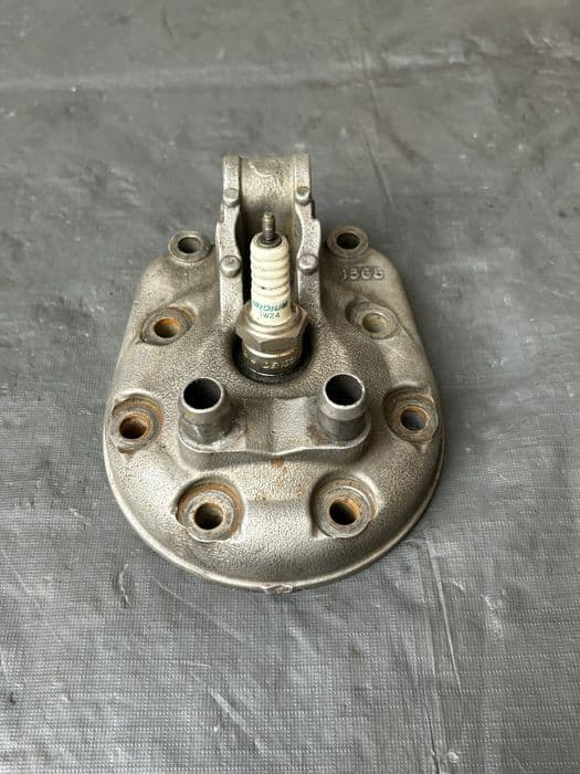 Głowica KAWASAKI KX250 Silnik cylinder