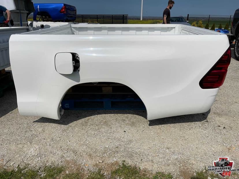 Skrzynia Ładunkowa PAKA burta Toyota HILUX 1,5 Kabiny Space Cab