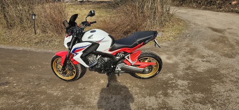 Honda cb650fa 2015r