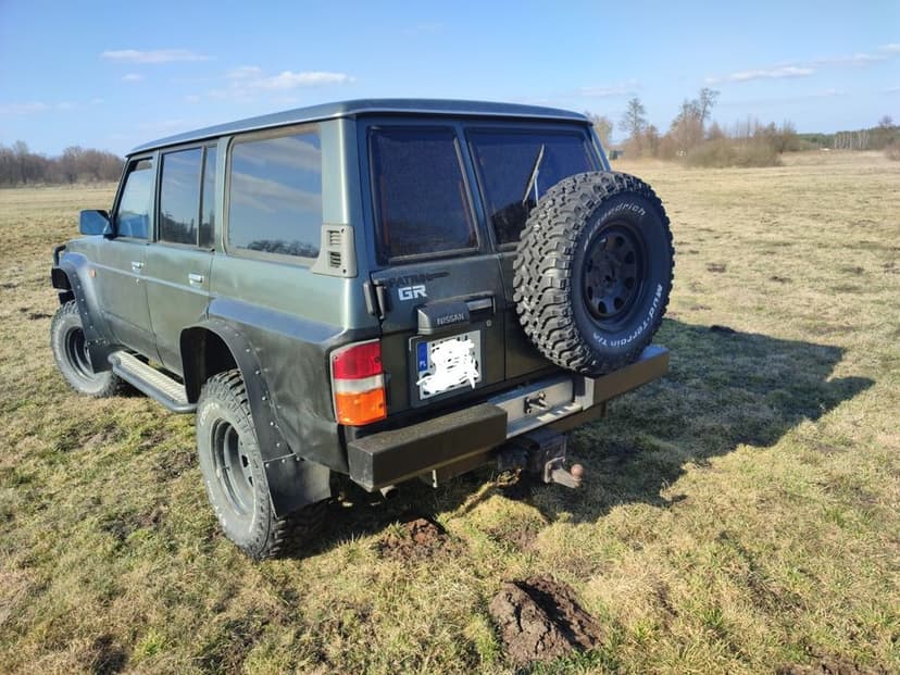 Nissan Patrol Y60 4x4 Long