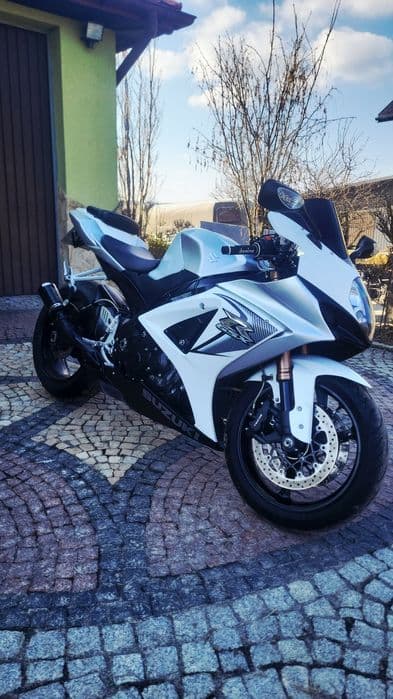 Suzuki GSX-R 1000 motor ścigacz k8 ładny, zadbany