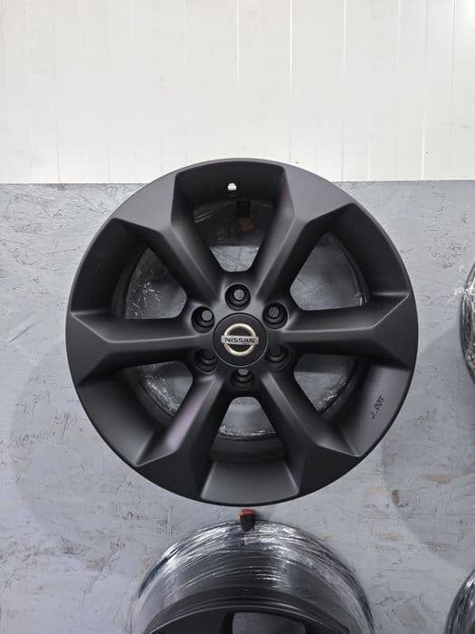 Felgi alu 6x114,3 17" Nissan Navara 7J ET30
