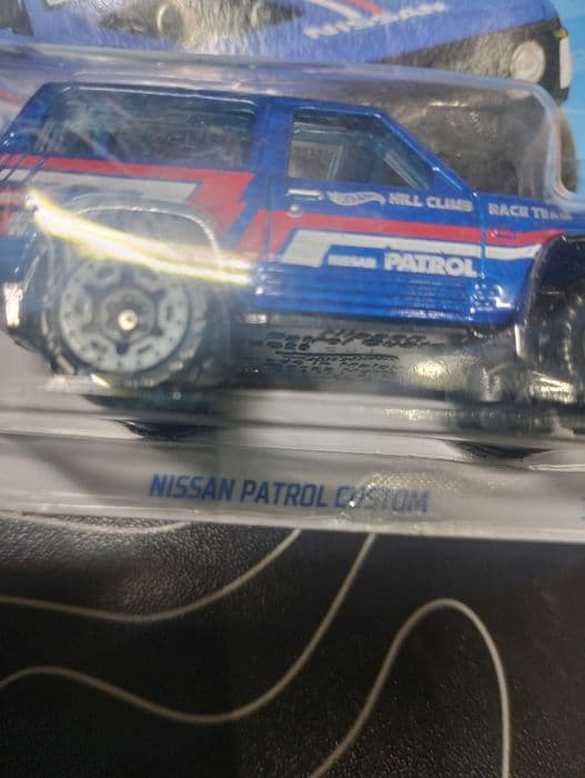 Hot Wheels Nissan Patrol custom resorek autko samochodzik nowy