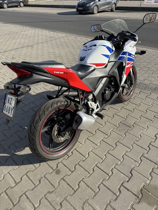 Honda CBR 125 r.