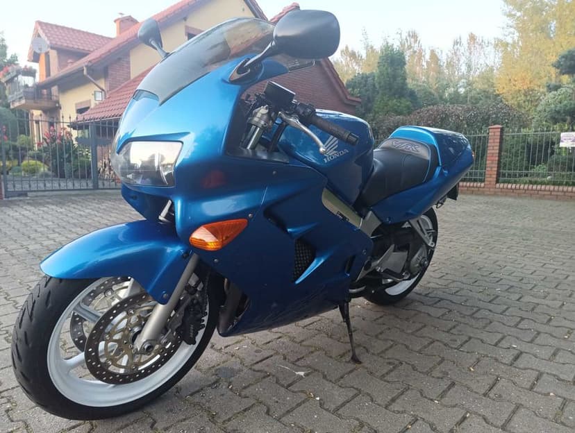 Motocykl Honda vfr 800fi
