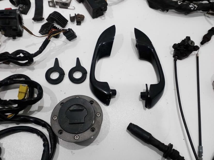 Suzuki gsx r 750 W , gsxr 750 W cewka przełącznik instalacja rączki