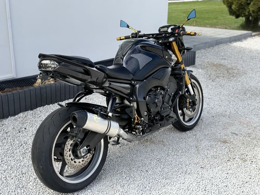 Yamaha FZ8N-Carbon & black- doinwestowana- bardzo ładny stan- Polecam