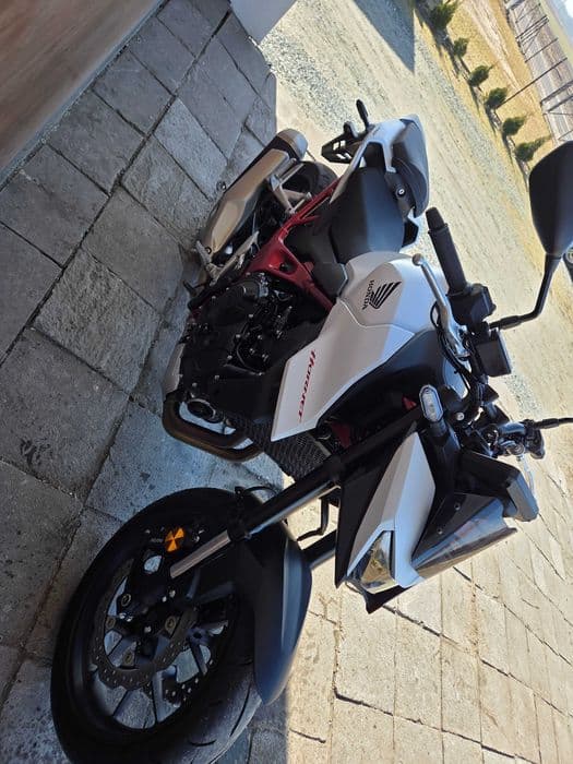 Honda CB 750 HORNET jak nowa 500km przebiegu Nowy model na A2 Navi