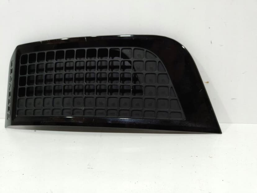 land rover defender ii l663 wlot błotnika prawego