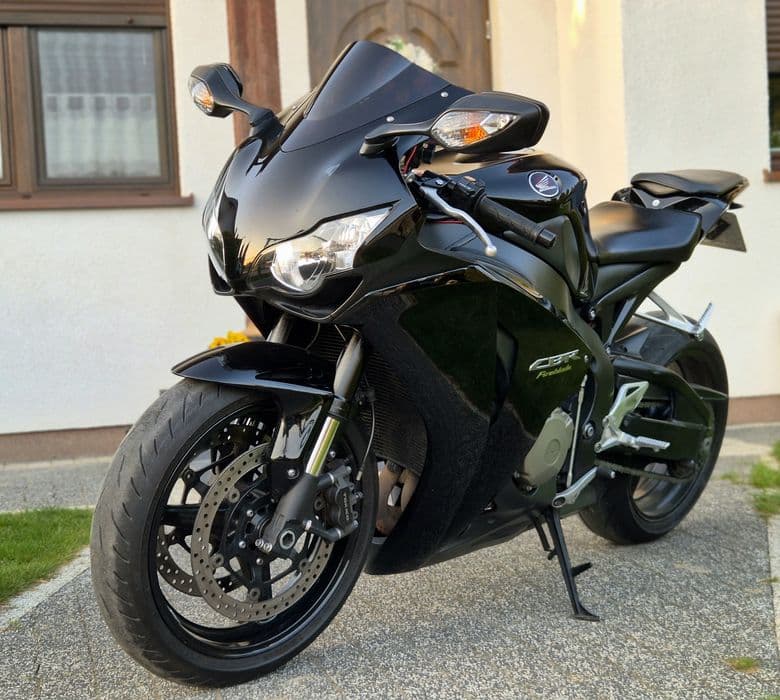 Honda CBR 1000rr Fireblade SC59 Zadbany!