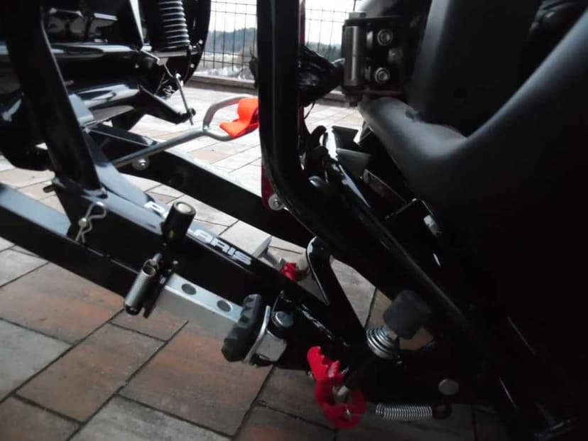 Sprzedam orginalny plug Polaris do pojazdow Polaris Ranger