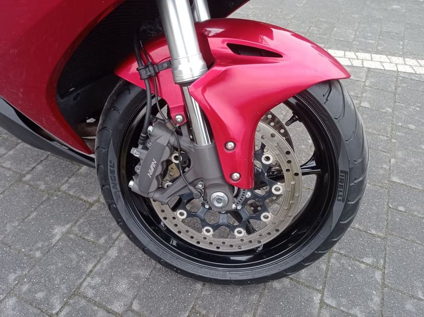 Honda VFR 1200F 18 tys km. Serwis